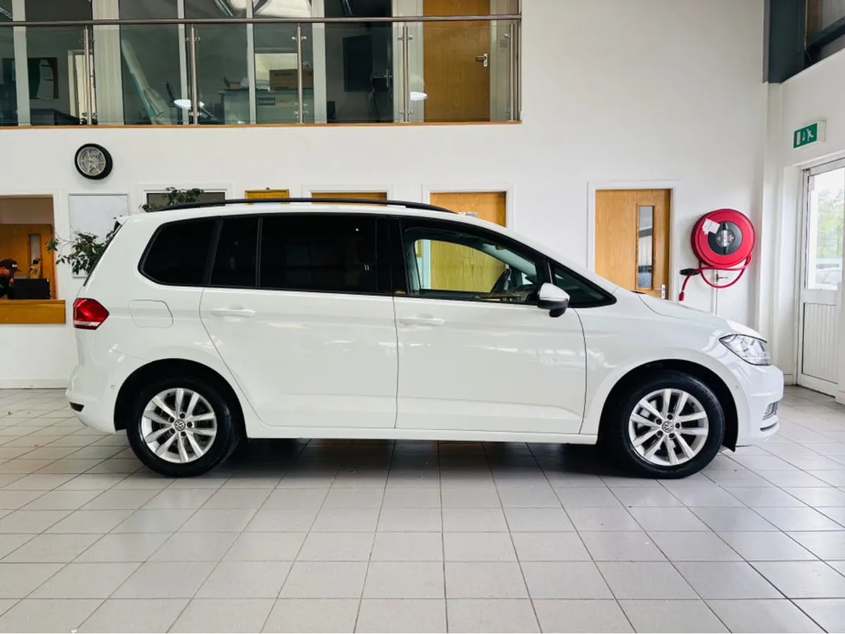 Volkswagen Touran CL Bluemotion 1.6 TDI Manual 6s - Image 2