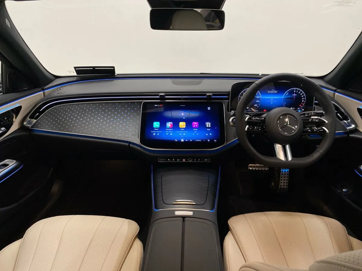 Mercedes-Benz E-Class E 300 E AMG Edition Plus - Image 4