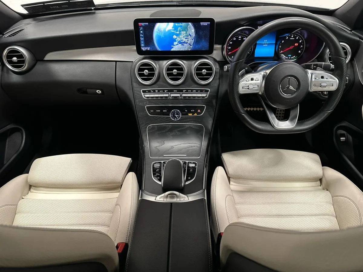 Mercedes-Benz C-Class C200 Cabrio AMG Line - Image 4