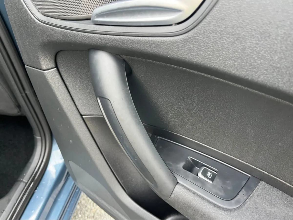 Audi A1 5DR Stronic Push Button - Image 3