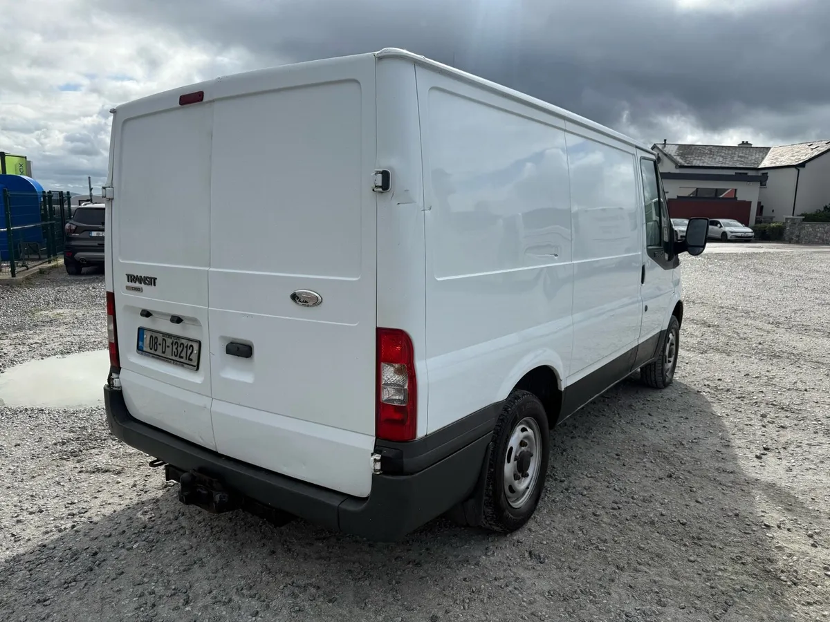 Ford Transit - Image 4