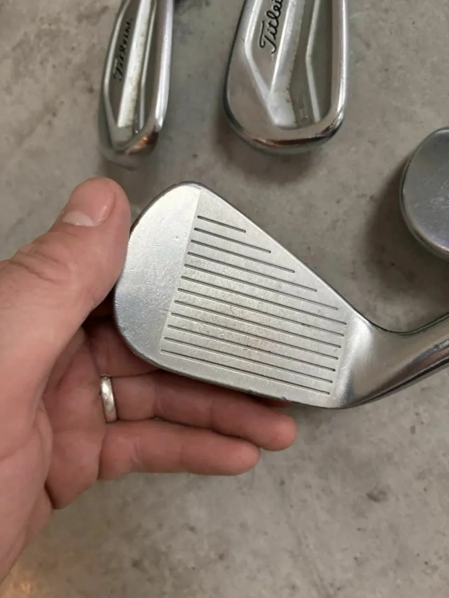 Titleist 620 CB Iron 5 to 9 - Image 4
