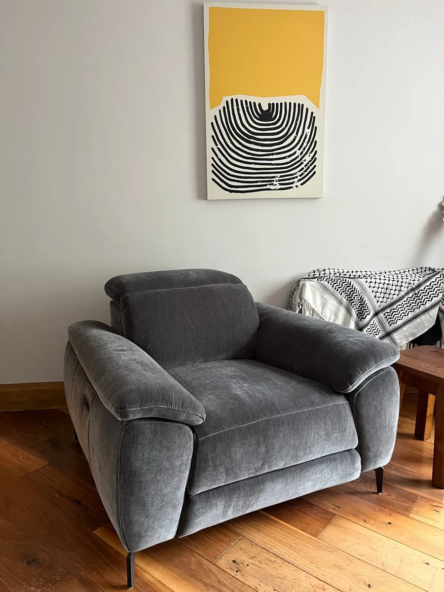 2 Sofas - Image 1