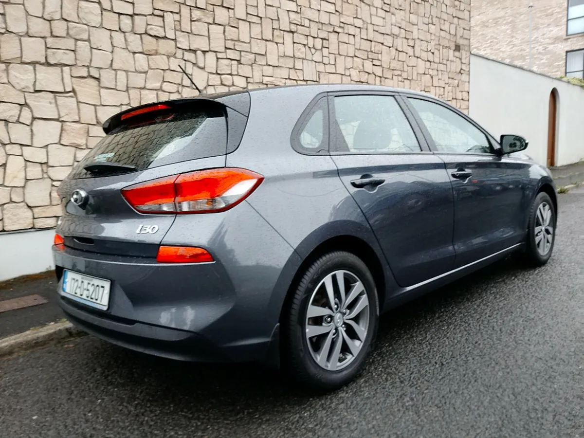 Hyundai i30 i 30 Deluxe 5DR - Image 4