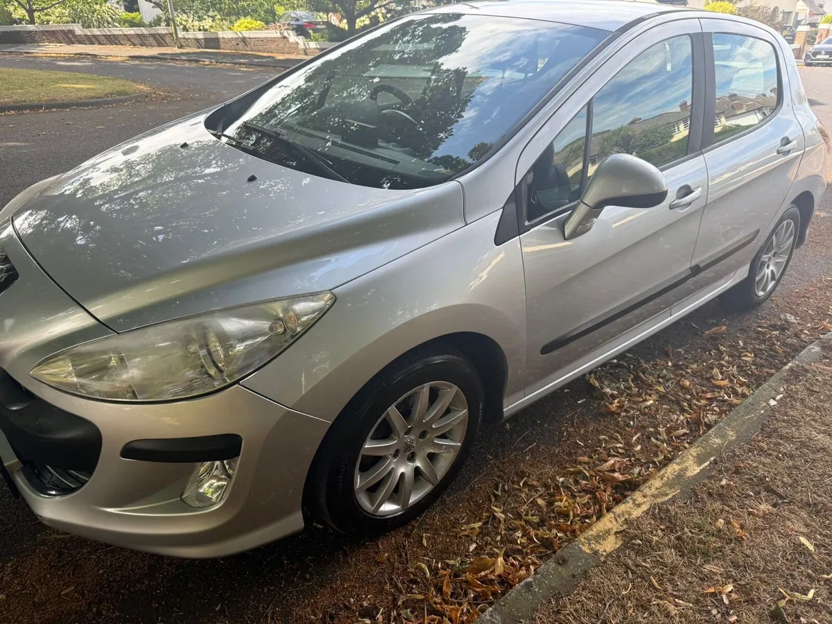 Peugeot 208 1.6 HDI - Image 1