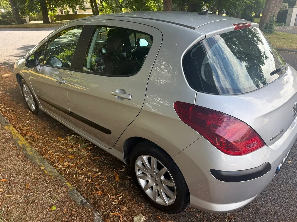 Peugeot 208 1.6 HDI - Image 4