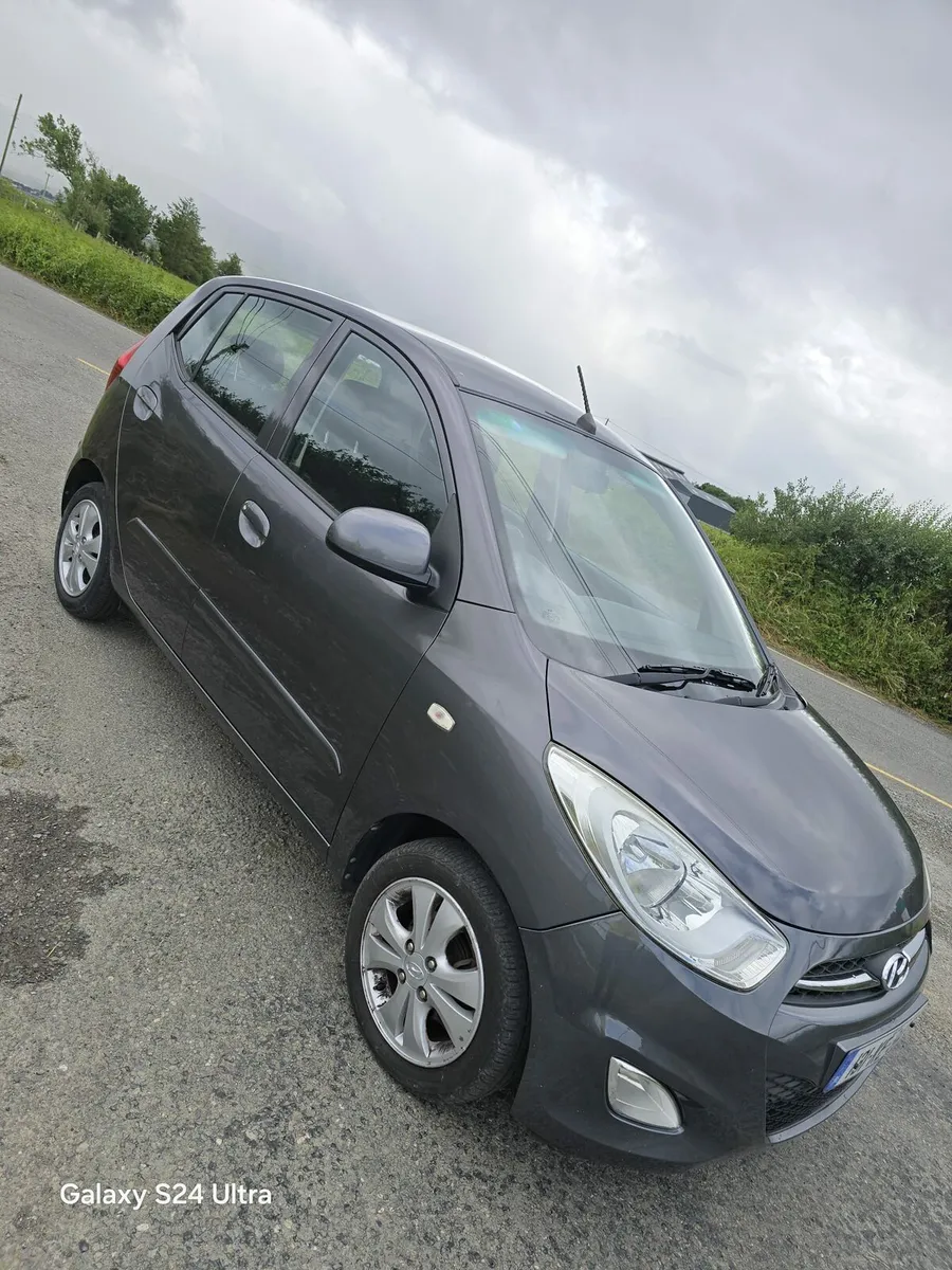 131 Hyundai  i10  NOT AUTOMATIC.manual gear change - Image 2