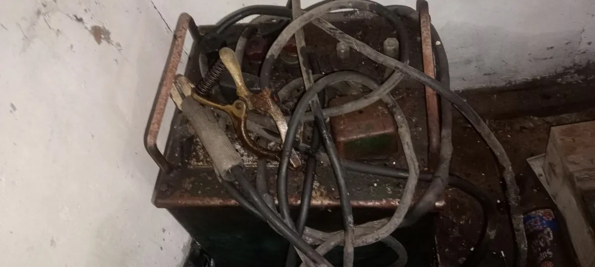 Digger bucket, compressors welder oil reel lintel - Image 3