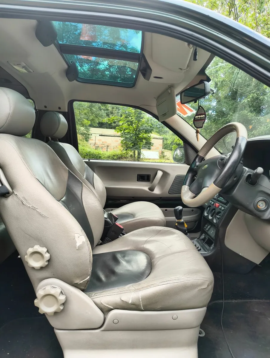 Land Rover Freelander 2003 - Image 2