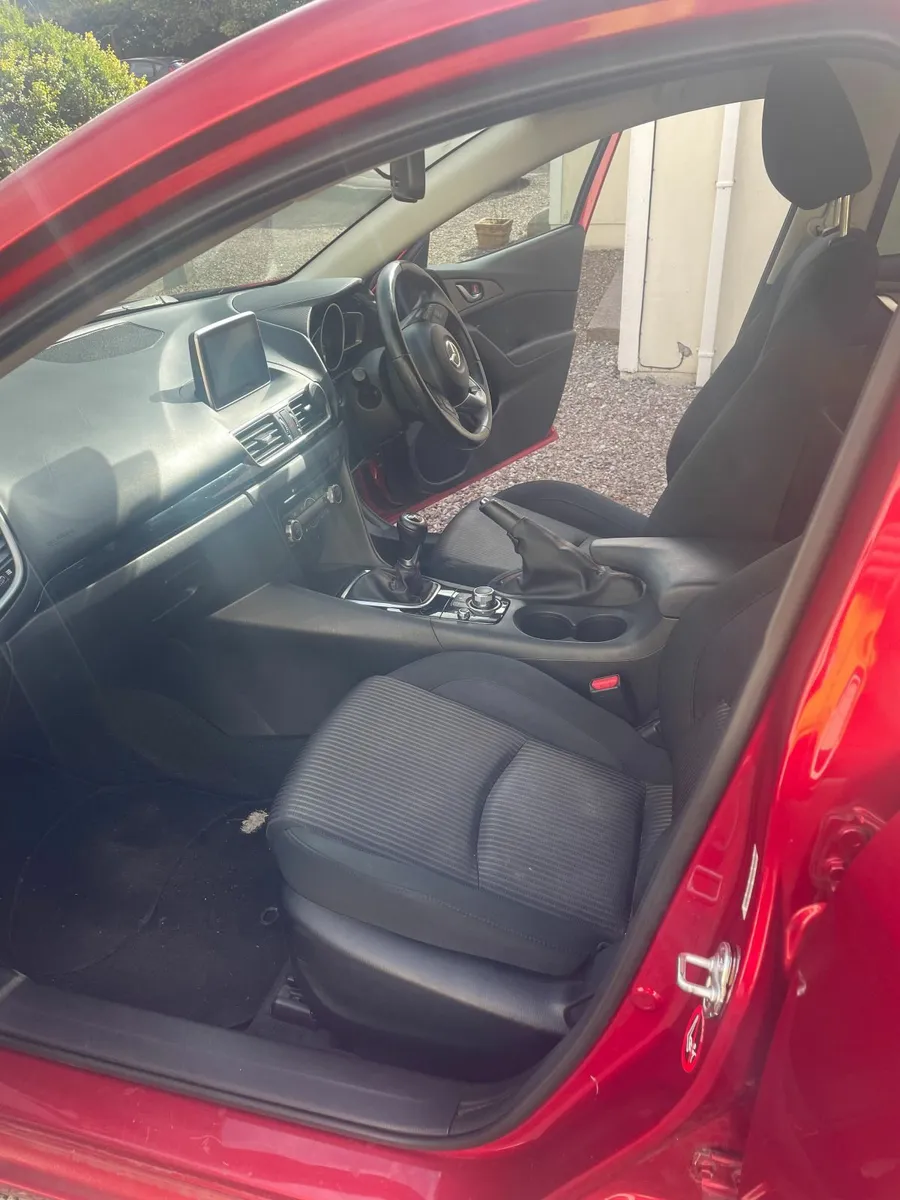 141 Mazda 3 2.2 Diesel Skyactiv - Fresh NCT - Image 3