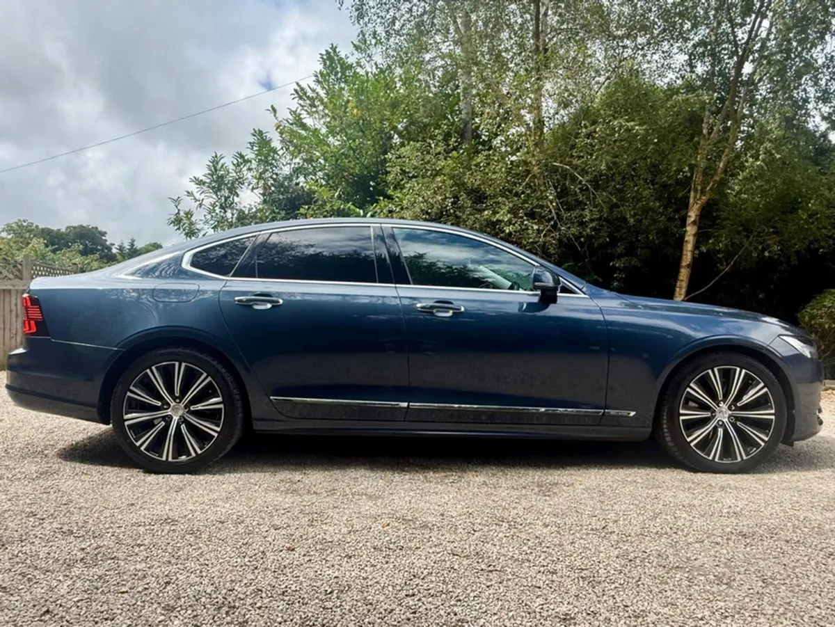 Volvo S90 2.0 T8 Inscription 390BHP AWD Recharge - Image 2