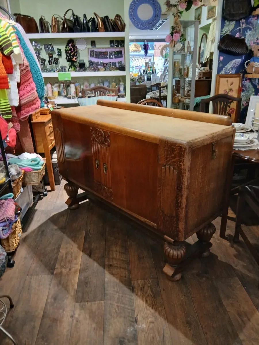 2 door early 20th century oak buffet - Image 4