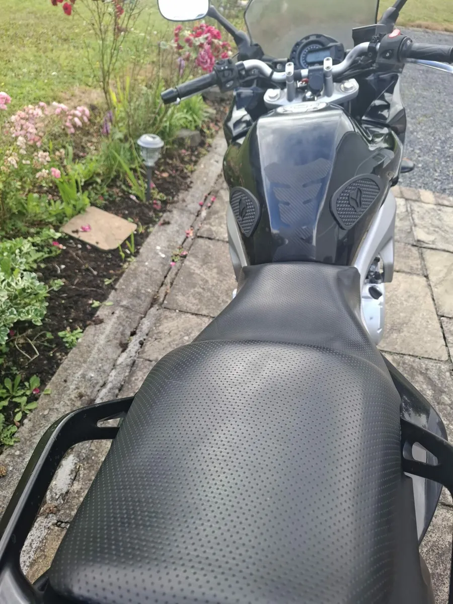 YAMAHA FZ6 2006 - Image 4