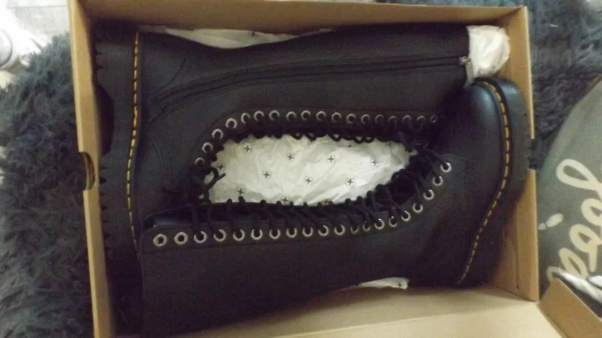Dr Martens 1B60 Bex Pisa Leather Knee High Boots - Image 1