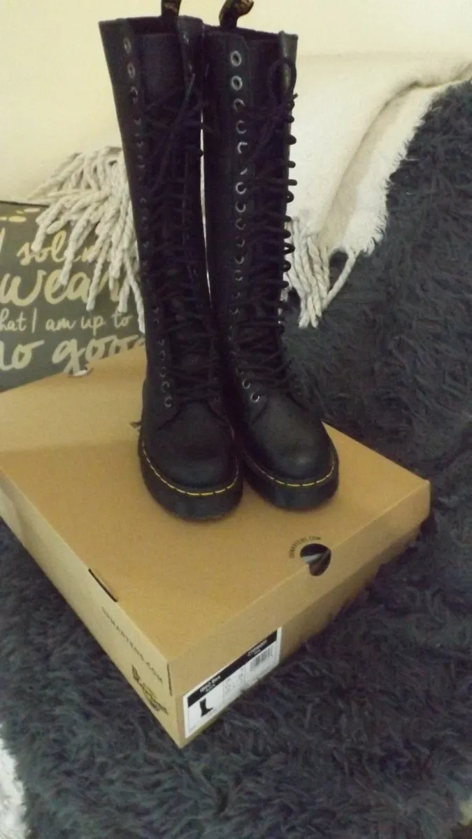Dr Martens 1B60 Bex Pisa Leather Knee High Boots - Image 2