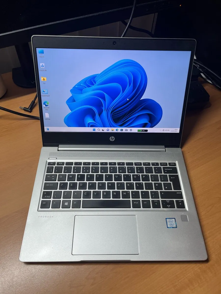 Hp laptop i5 pro 8-512 win 11 - Image 1