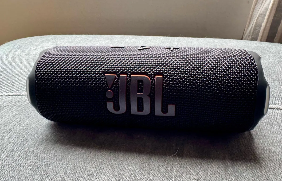 JBL Flip 7 Portable Speaker - Image 3
