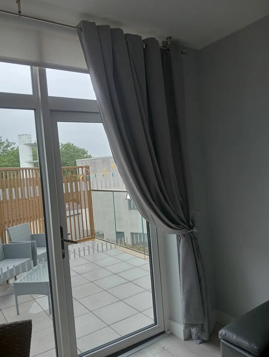 Curtains - Image 1