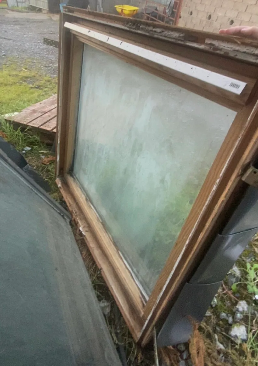 3 Velux Windows - Image 3