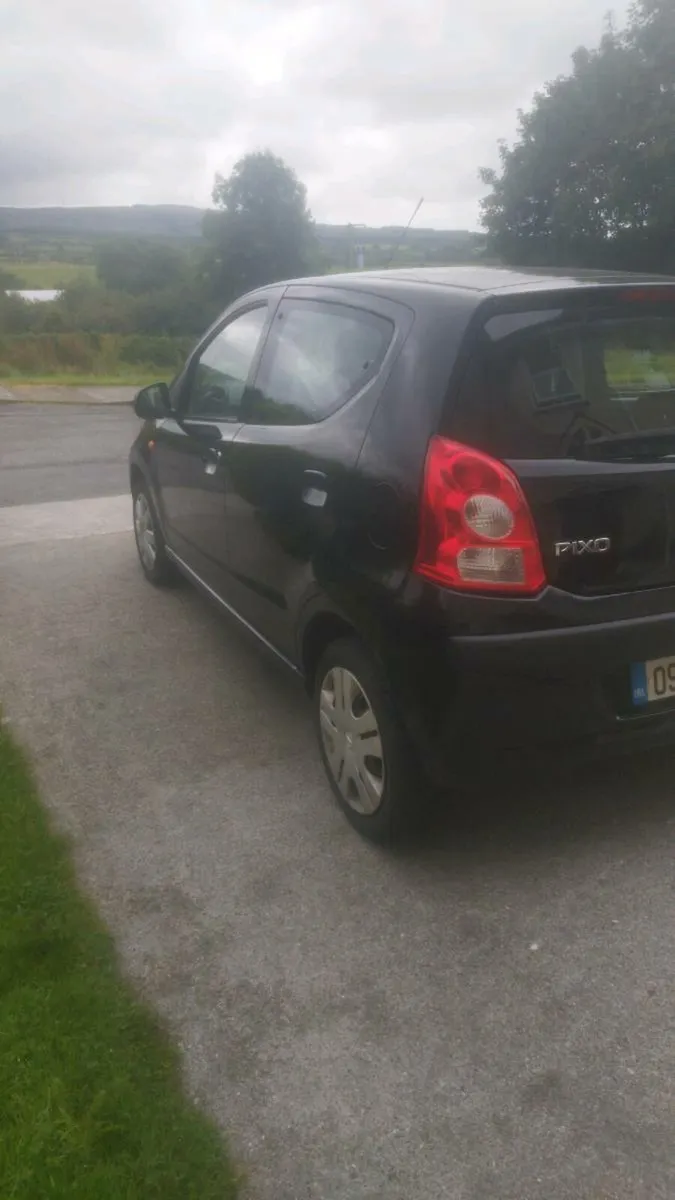 Car - Image 4