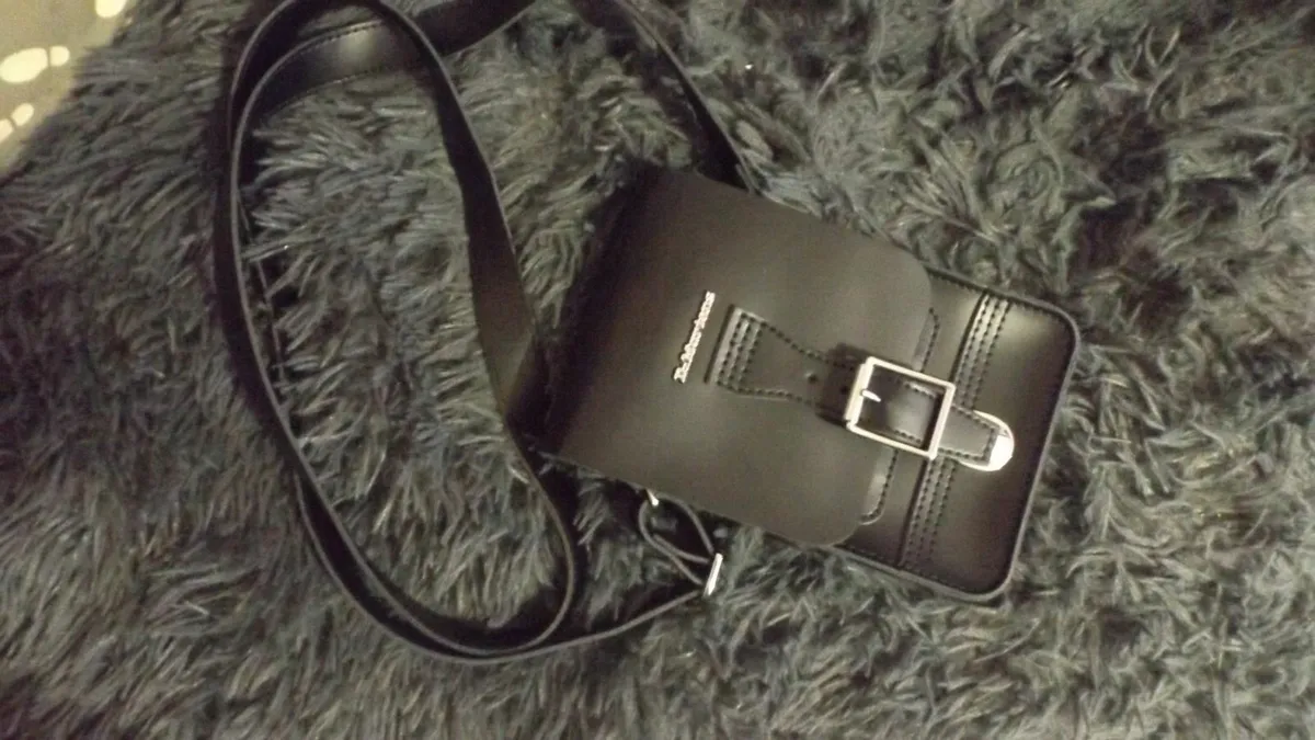 Dr Martens Kie Smooth Leather Crossbody Bag - Image 1