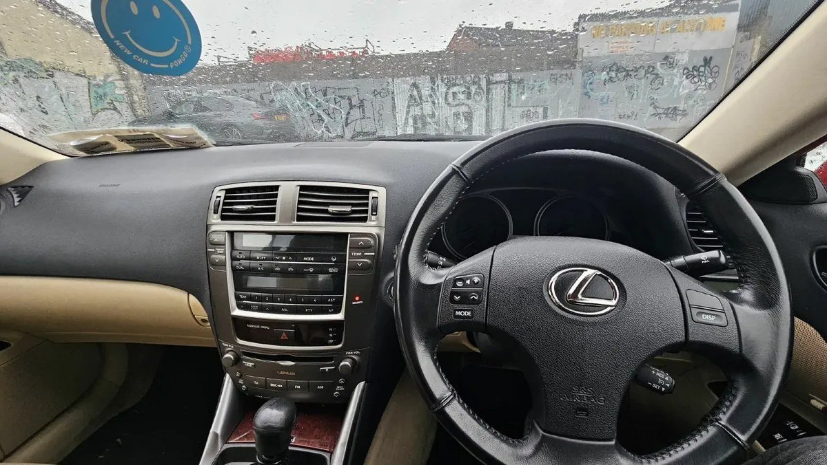 Lexus IS220D - Image 2