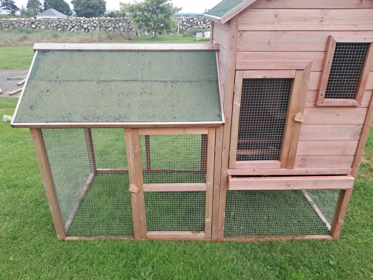 Hen Coop - Image 1
