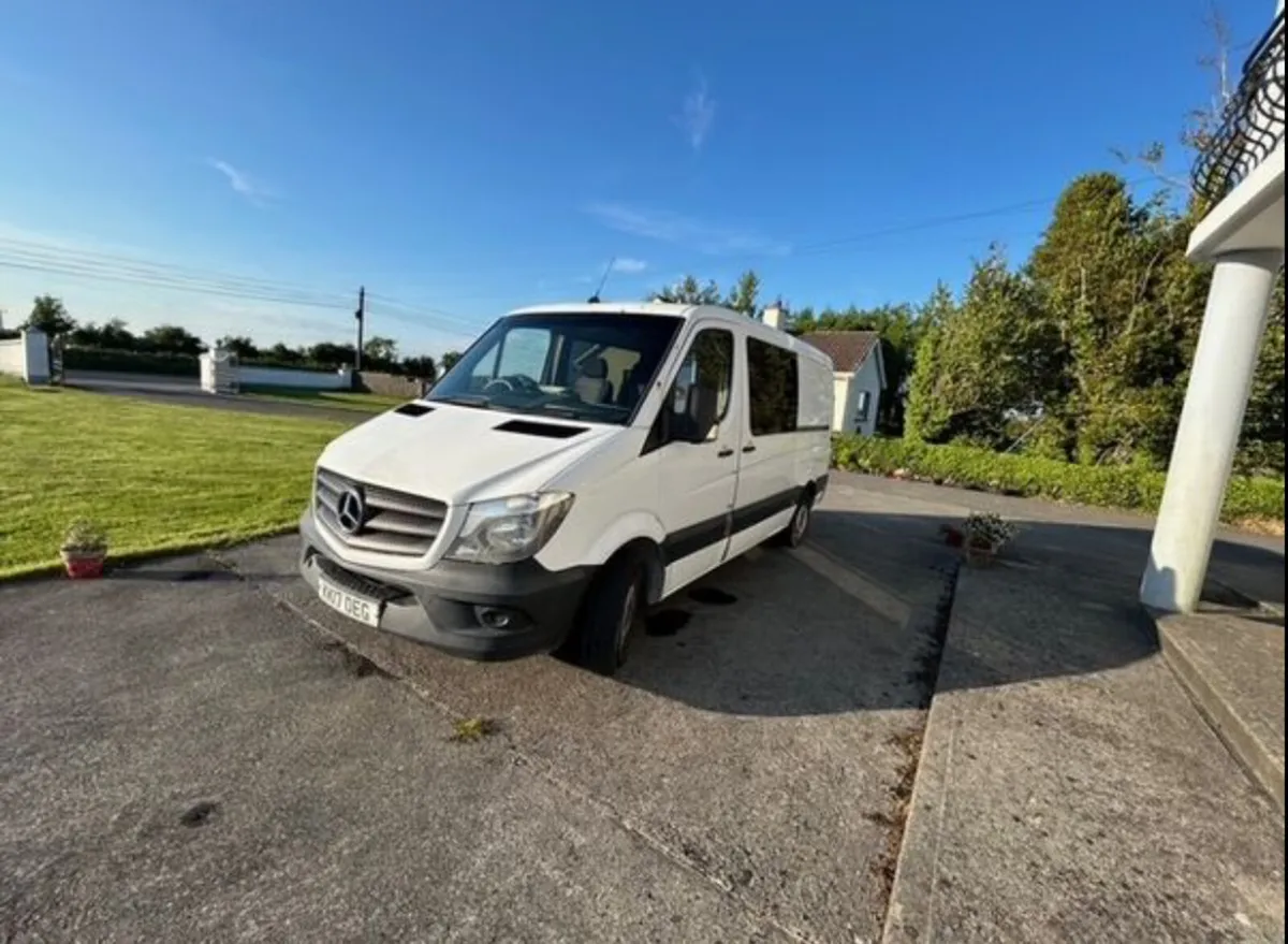 2017 Mercedes Benz / Crew Cab / Sprinter - Image 4