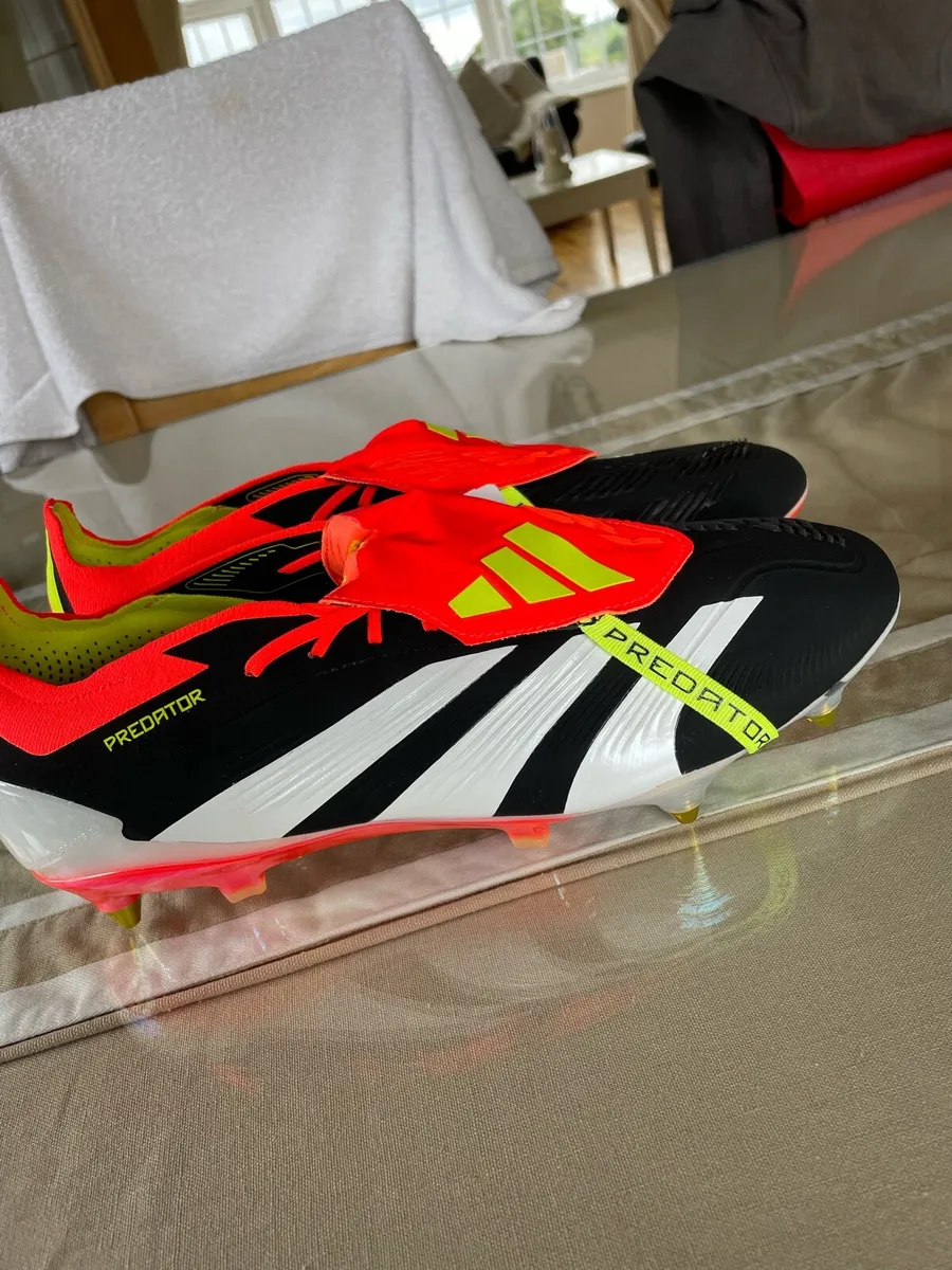 Football boots - Image 2