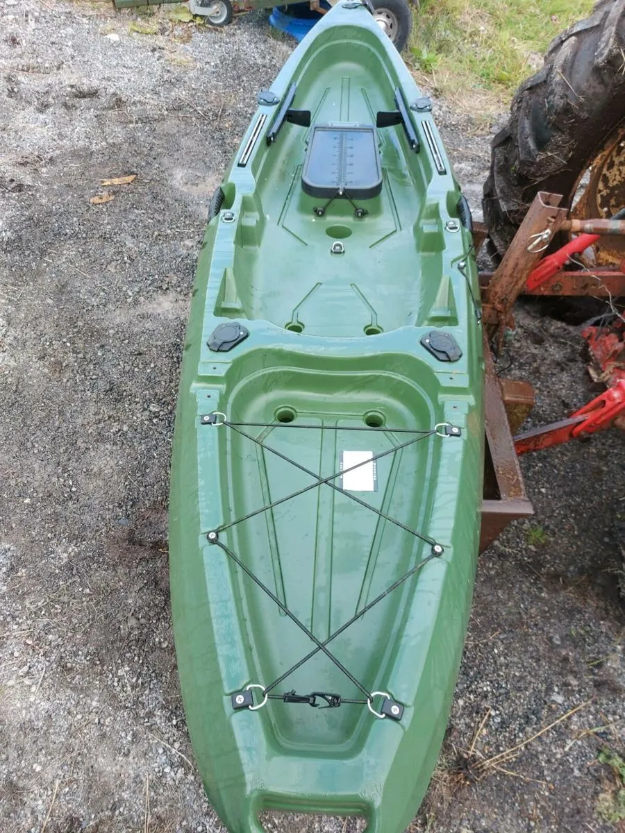 10ft Kayak - Image 4