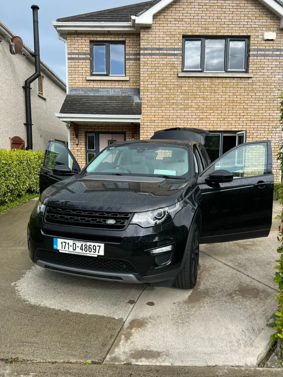 Land Rover Discovery Sport 2017 - Image 2