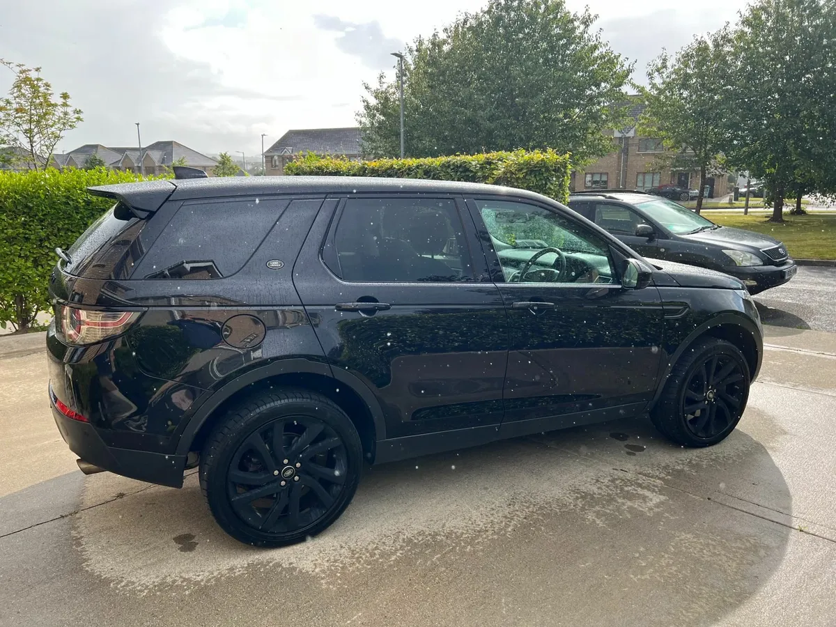 Land Rover Discovery Sport 2017 - Image 4