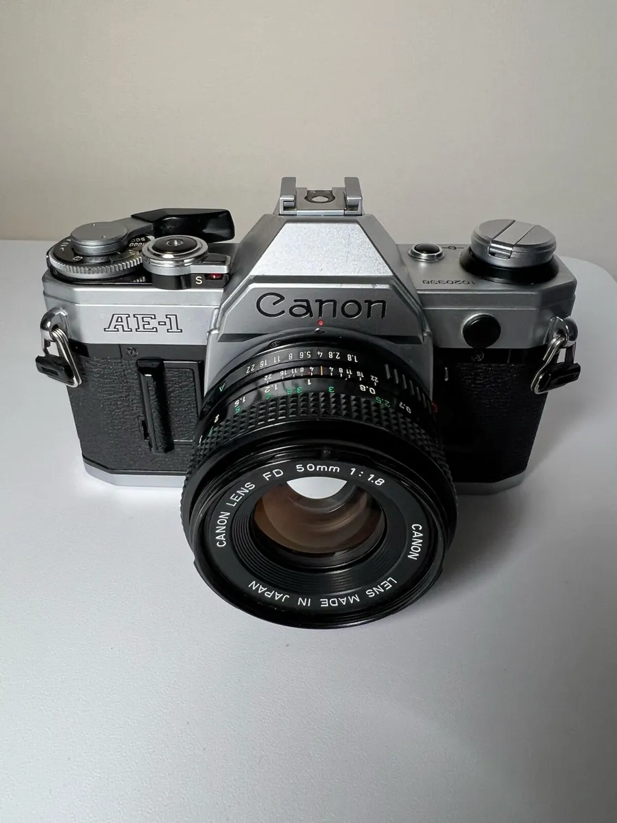 Canon AE-1 - Image 1