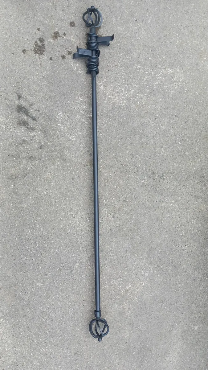 Metal Curtain Poles Black - Image 3