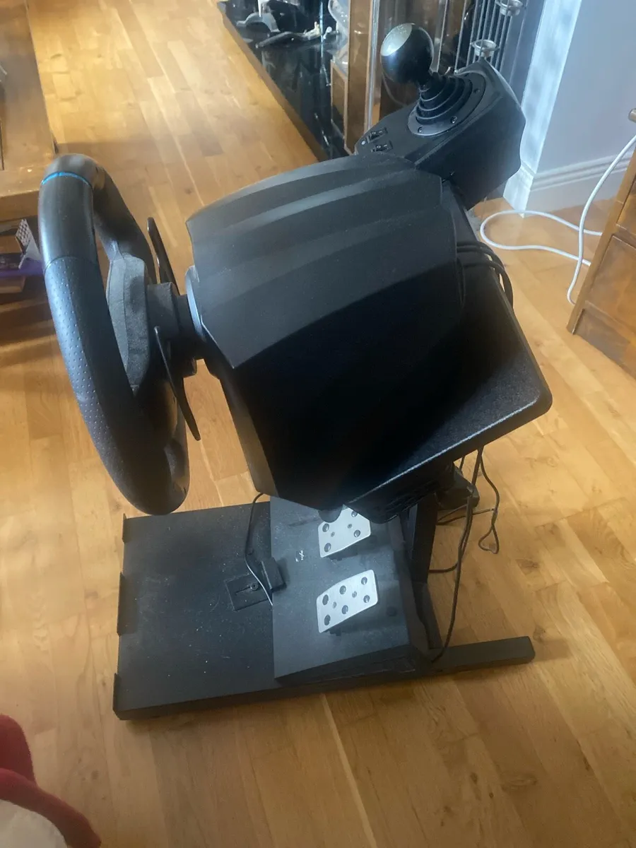 Racing wheel, pedal set and stand. - Image 3