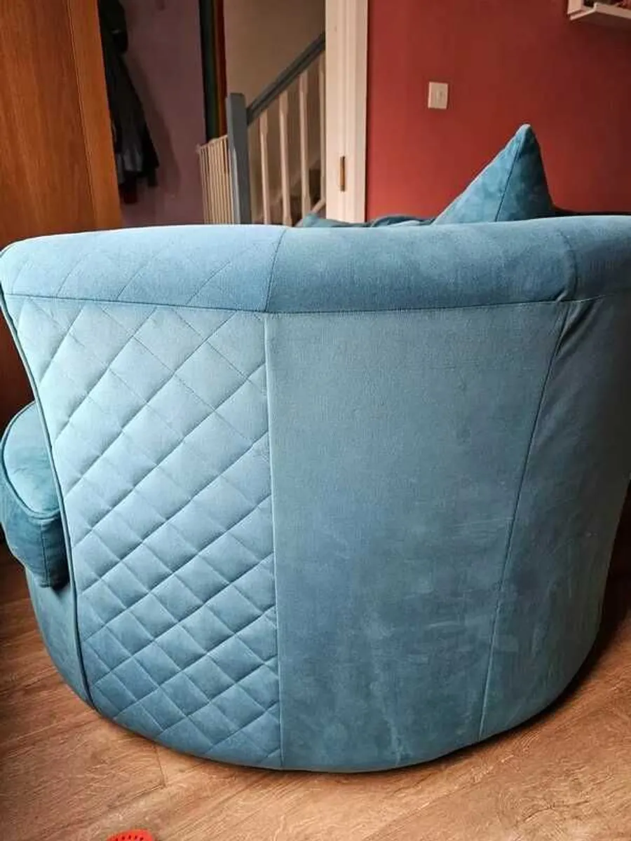 Large circular spinning armchair MUST COLLECT - Image 2