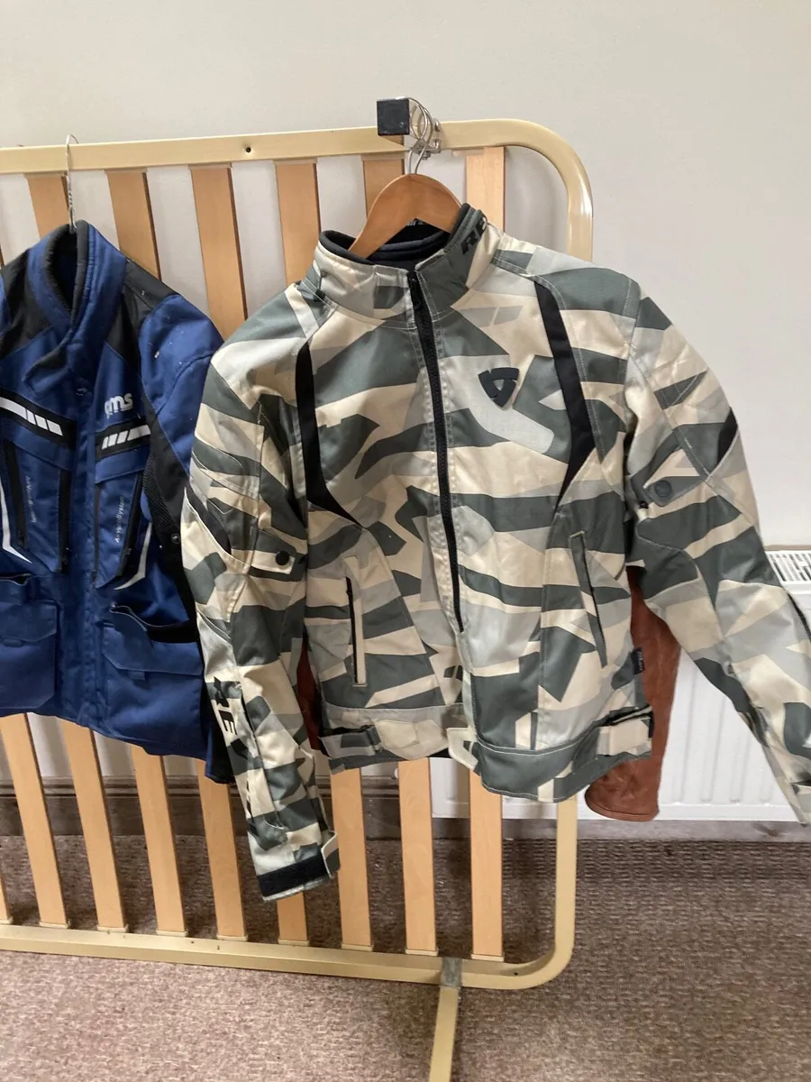 Revit camoflage jacket medium - Image 1