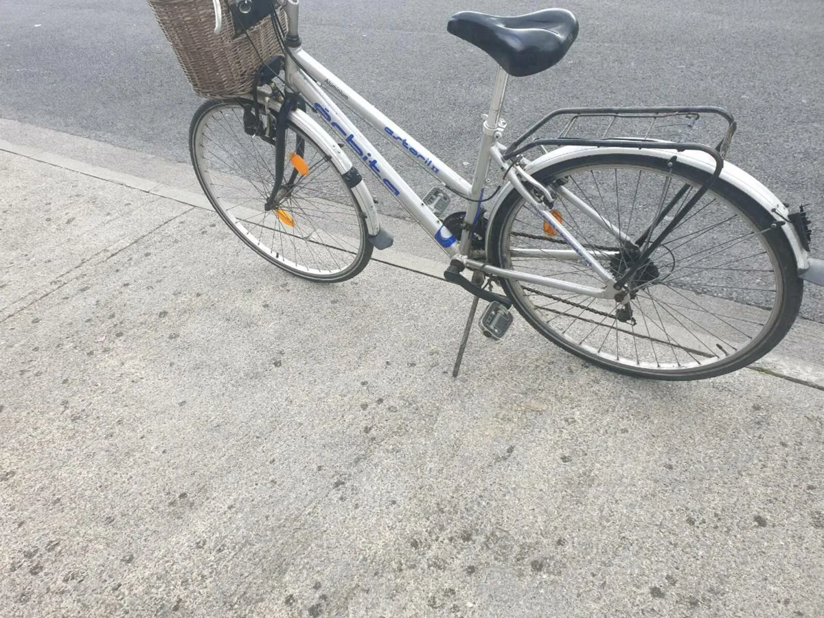 LADYS BIKE - Image 1
