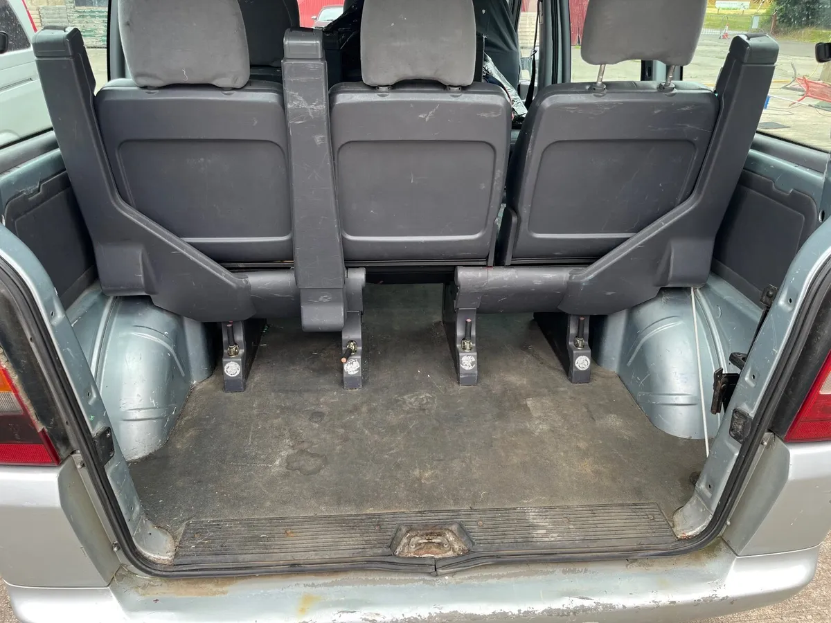 Mercedes-Benz V-Class 2003 - Image 4