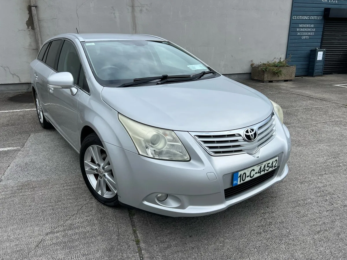 Toyota Avensis 2.0 D4D Full Leather LOW KMS - Image 1