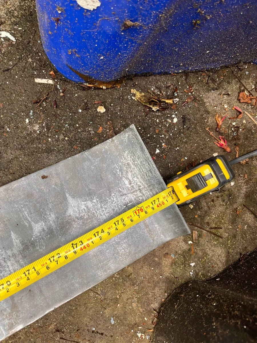 Lead Roll 6” - c. 4.5 m length - Image 1