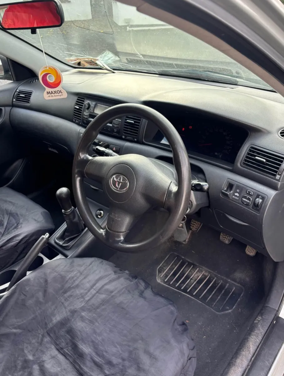 Toyota Corolla - Image 4