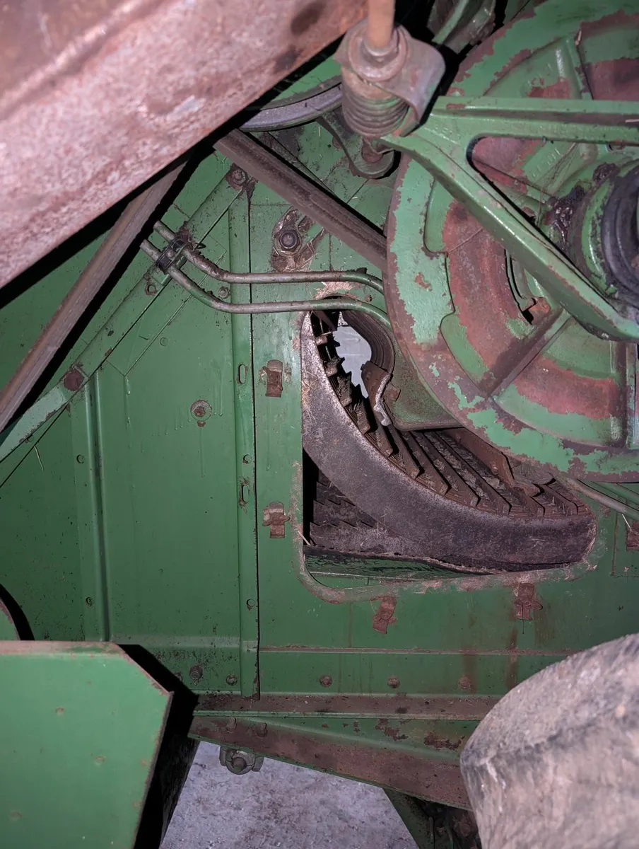 Combine Harvester - Image 2