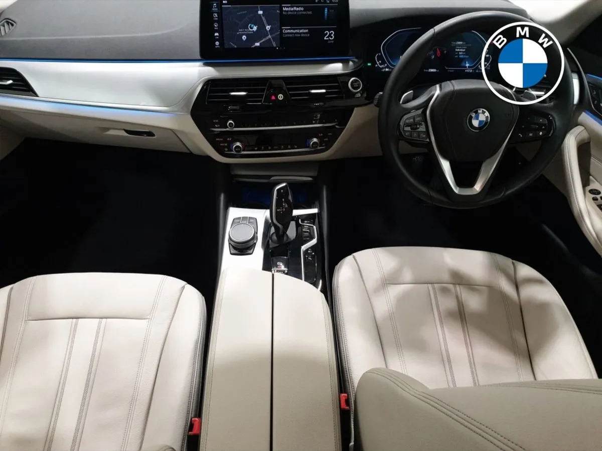 BMW 5 Series 530e SE Saloon - Image 4
