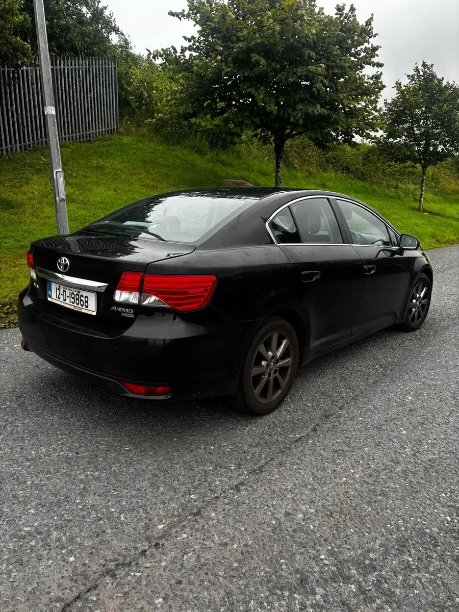 Toyota Avensis 2012 - Image 1
