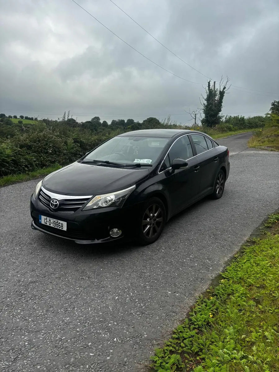 Toyota Avensis 2012 - Image 2