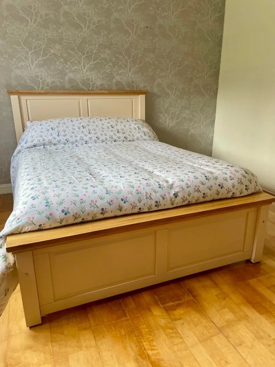 Cream & Oak Double Bed