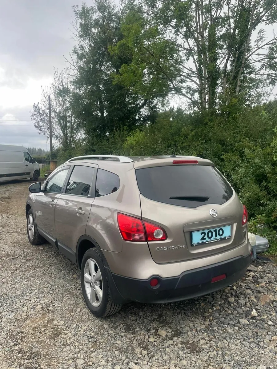 Nissan Qashqai+2 2010 - Image 2