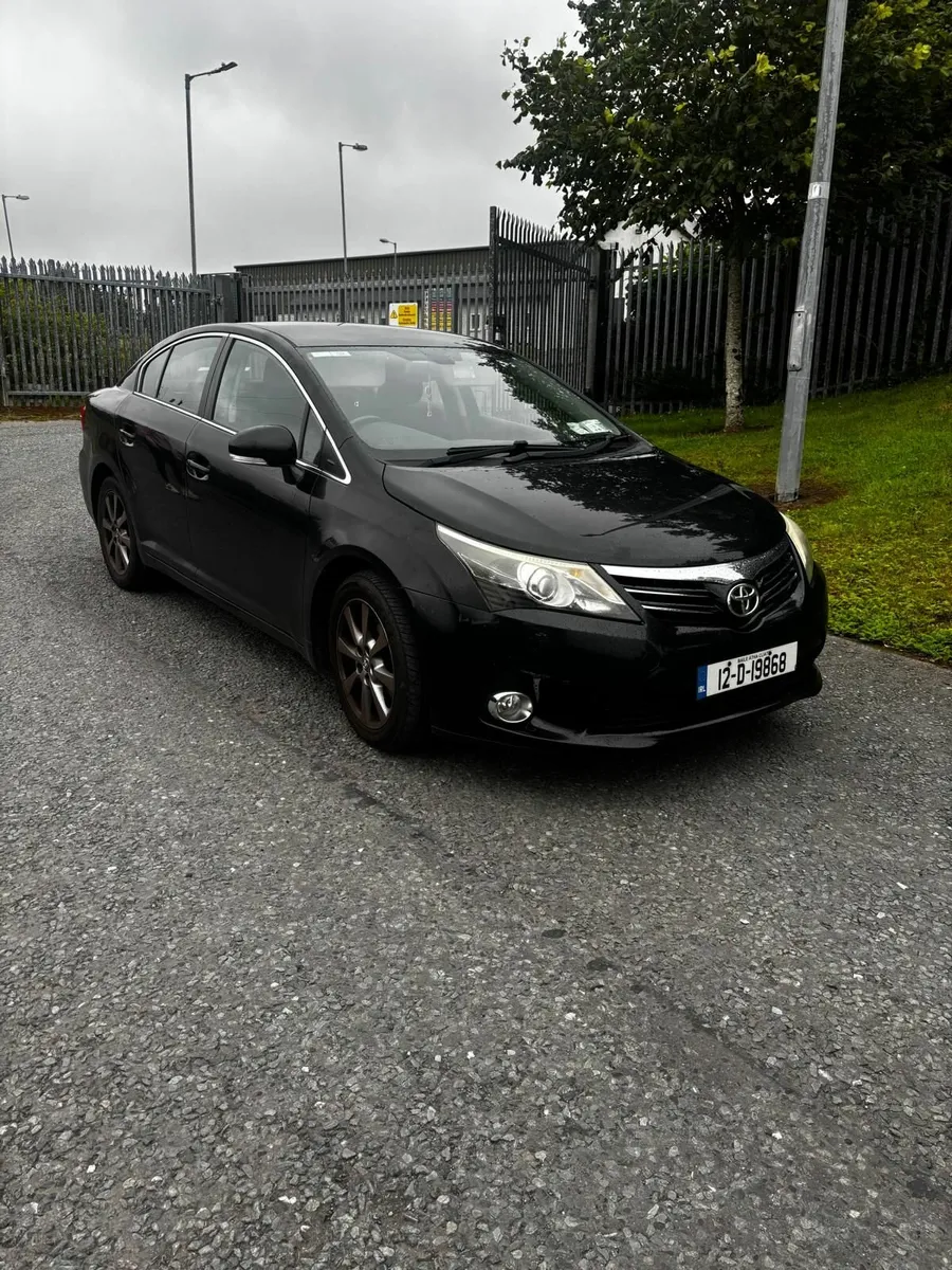 Toyota Avensis 2012 - Image 4