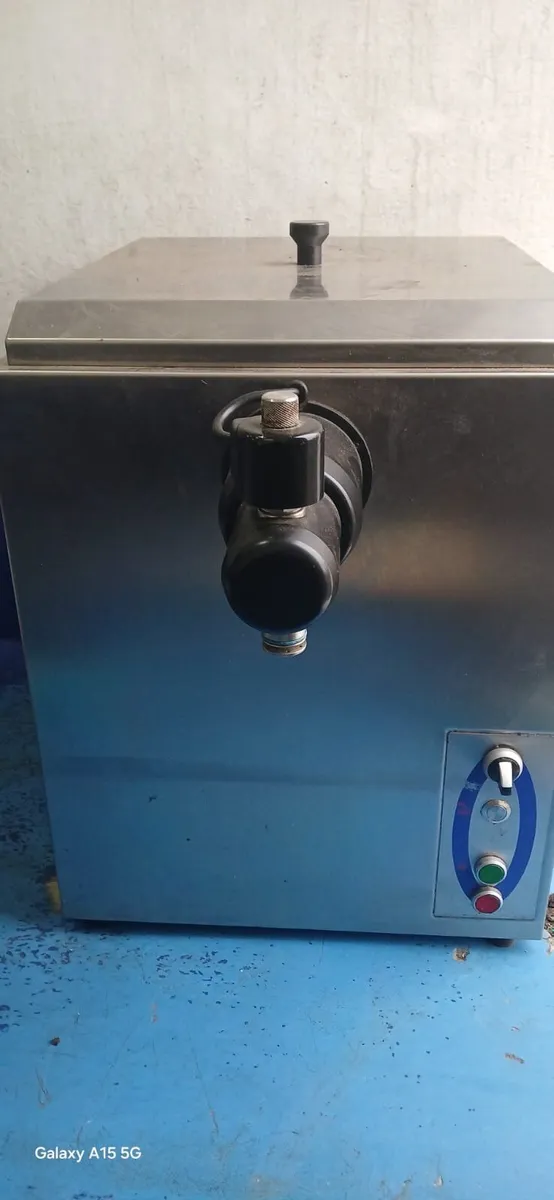 Fresh cream machine - Image 3